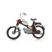 Motorcycle: Puch red 