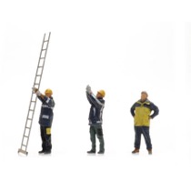 Catenary workers (3x) 