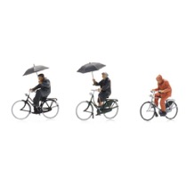 Cyclists in the rain (3x) 