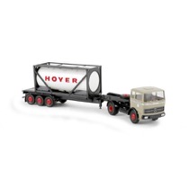 MB lastbil med "Hoyer" tankcontainer 