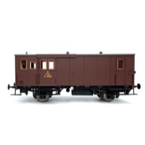 Rejsegodsvogn, DSB EH 6682, pladebeklædt, vinrød 