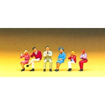 Sitzende Personen 